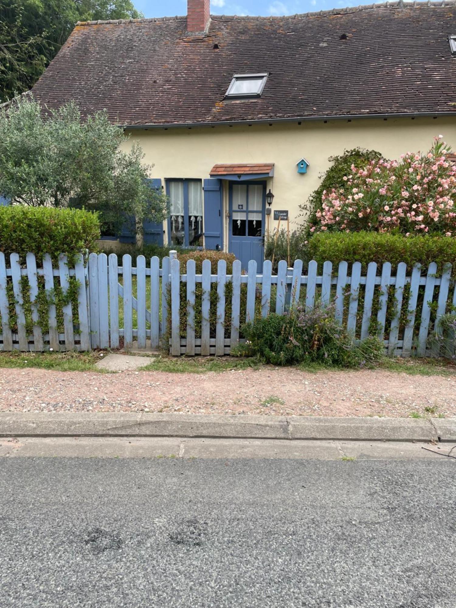 Lavender Cottage Chezelles  Bagian luar foto